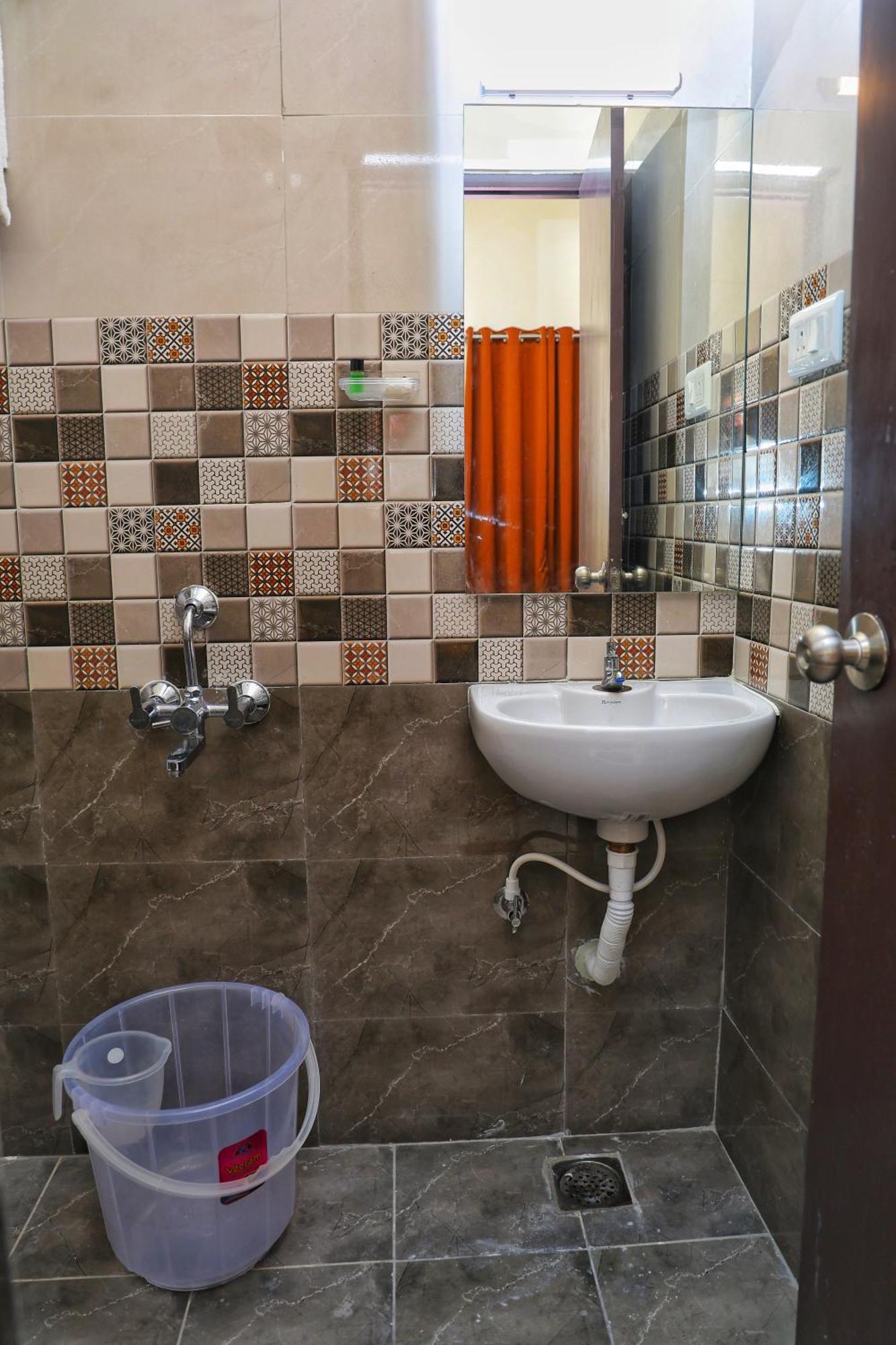 Jn Residency Perungudi Bed and Breakfast Chennai Eksteriør billede