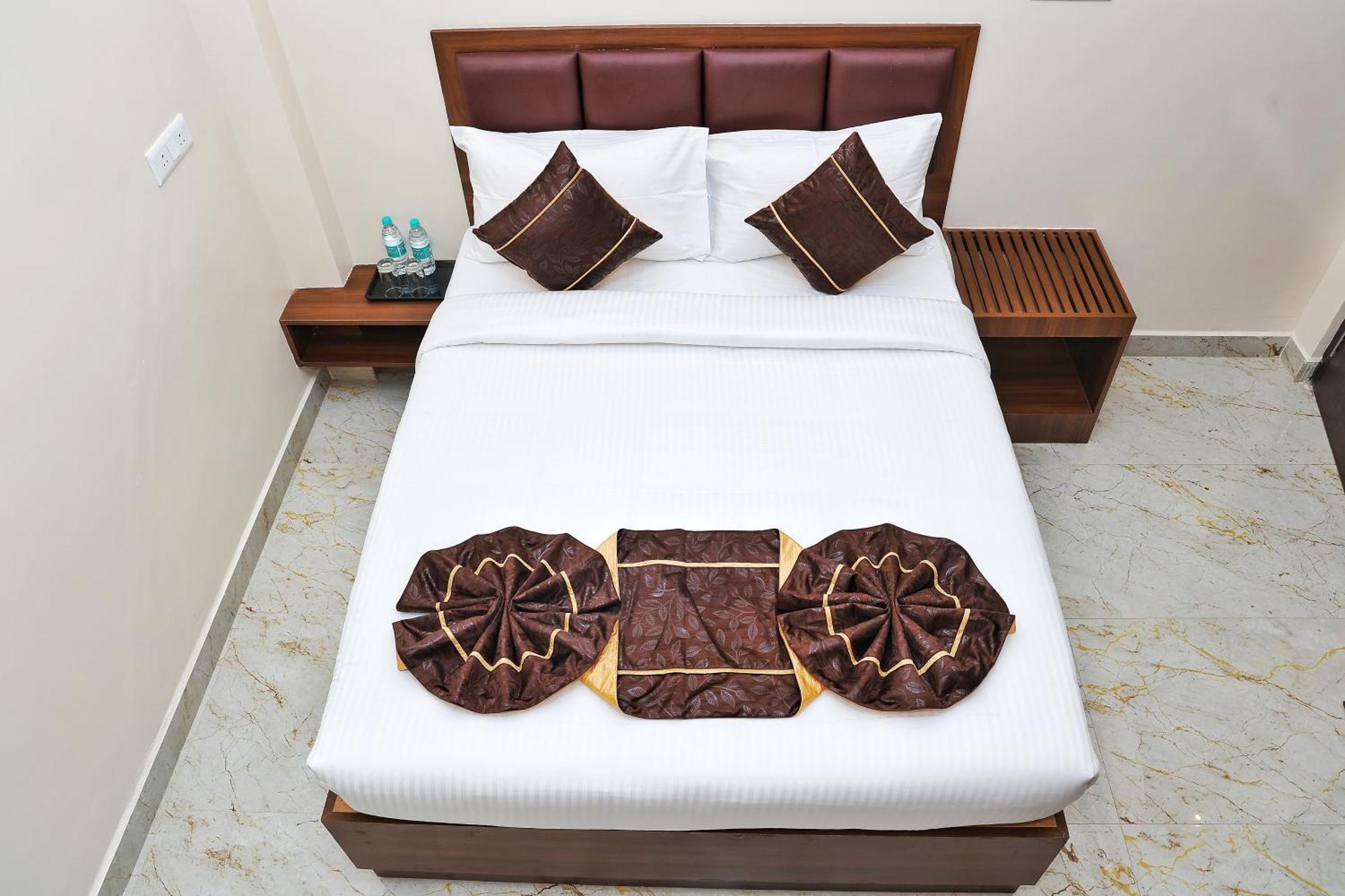 Jn Residency Perungudi Bed and Breakfast Chennai Eksteriør billede