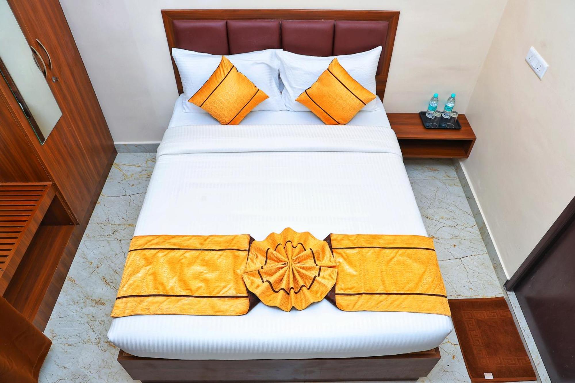 Jn Residency Perungudi Bed and Breakfast Chennai Eksteriør billede